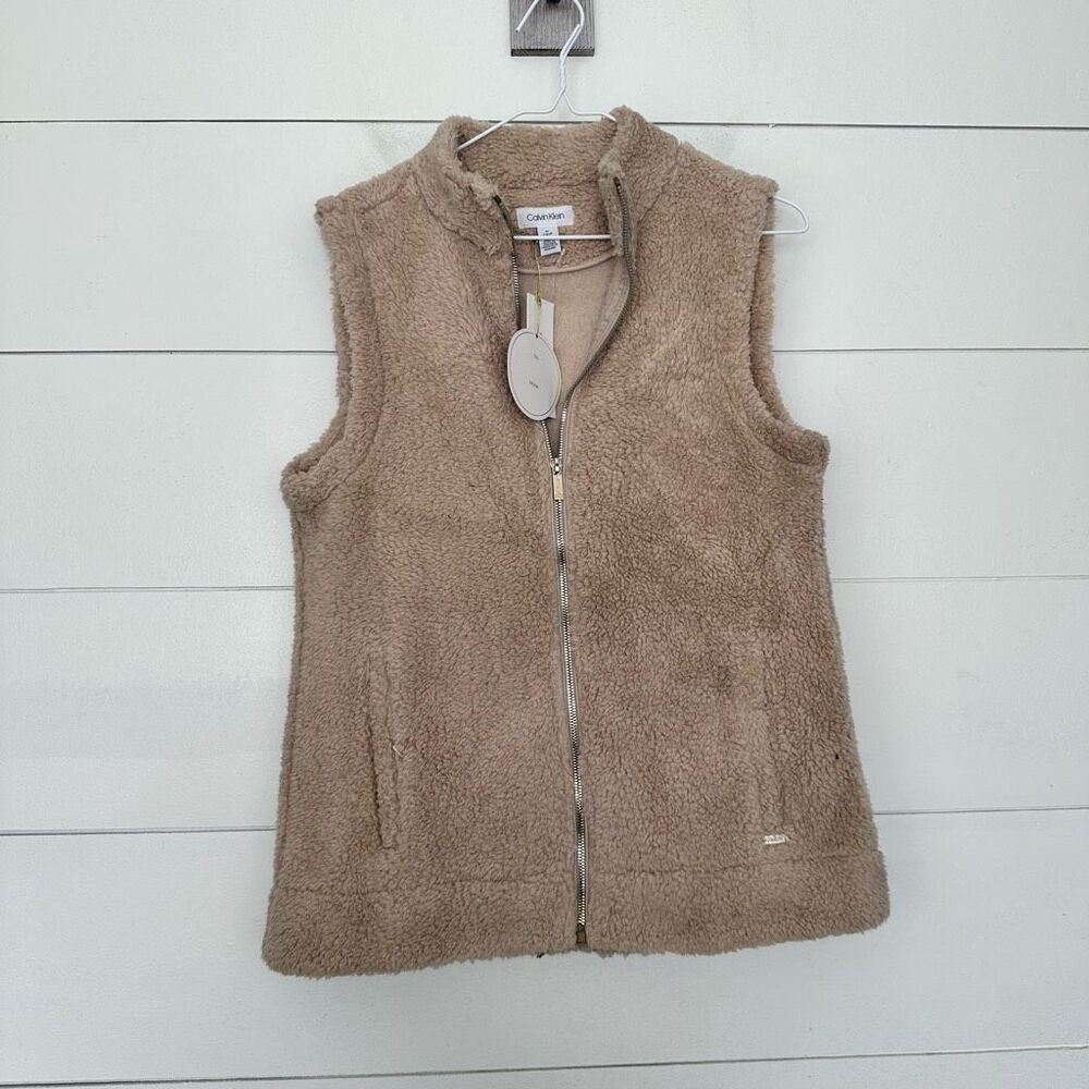 Calvin Klein Women’s Small Tan Fuzzy Vest New